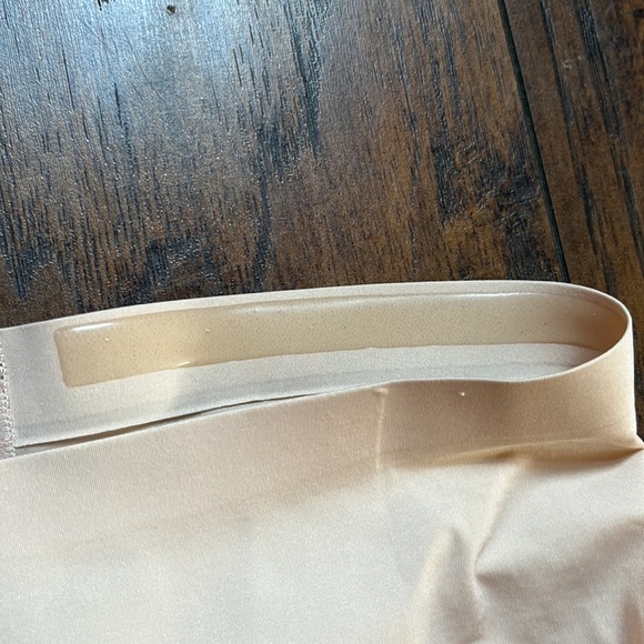 SPANX Tan High Waisted Thigh Shape-wear - Picture 2 of 5